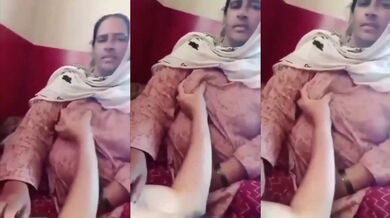 Pakistani mom boobs pressed by her son