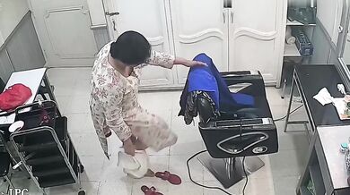 Desi aunty clothes change CCTV video