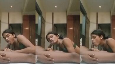 Malayali Bhabhi sucking 7 inches cock in blowjob selfie