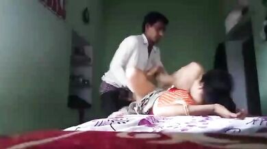 Indian lady fucked by her jeth in desi mms