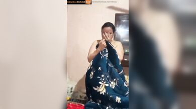 Big ass Punjabi aunty and young guy fucking in