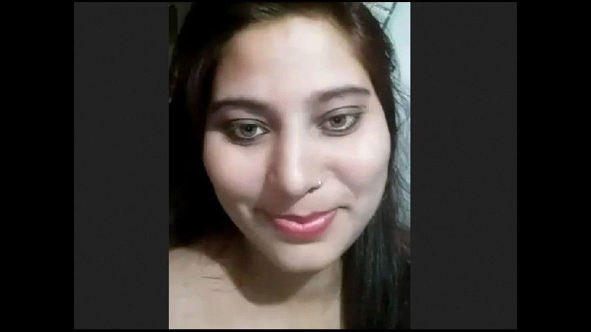 Cute Pakistani Bhabhi’s Seductive Desi49 Video Leak – Viral Desi MMS with Aunty Vibes
