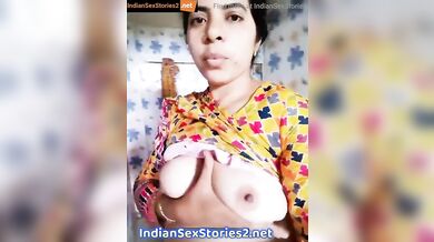 Hot Punjabi aunty showing boobs in video
