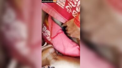 Gujarati hubby exposing wife’s hairy chut in candaulism video