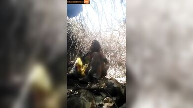 Desi aunty outdoor sex with secret lover in forest