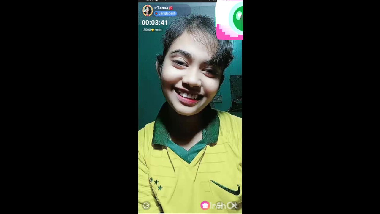 Tanha Chamet: Seductive Desi Aunty in Viral Desi MMS and Indian Web Series