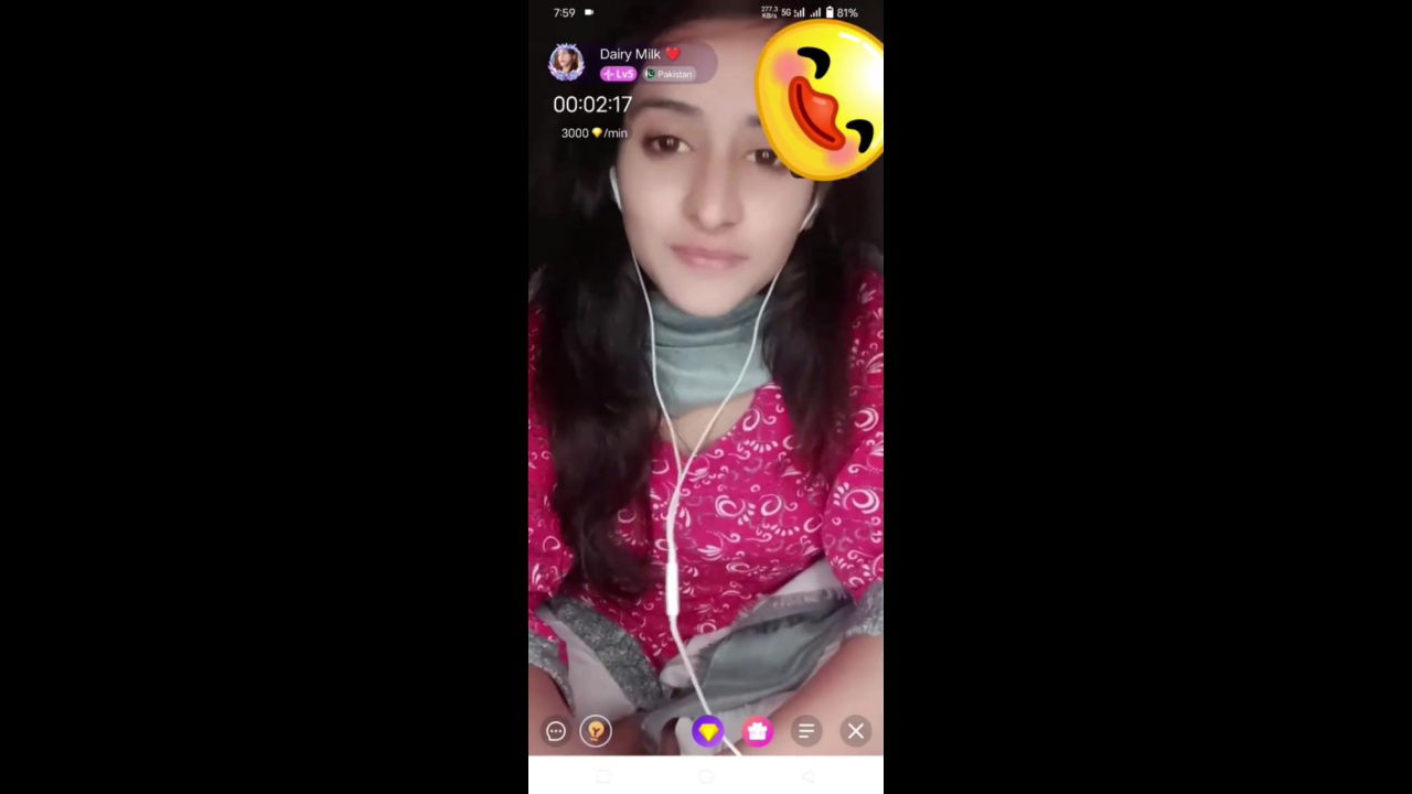 Seductive Aunty Bhabhi’s Dairy Milk Charm in Desi49 Viral Desi Clips