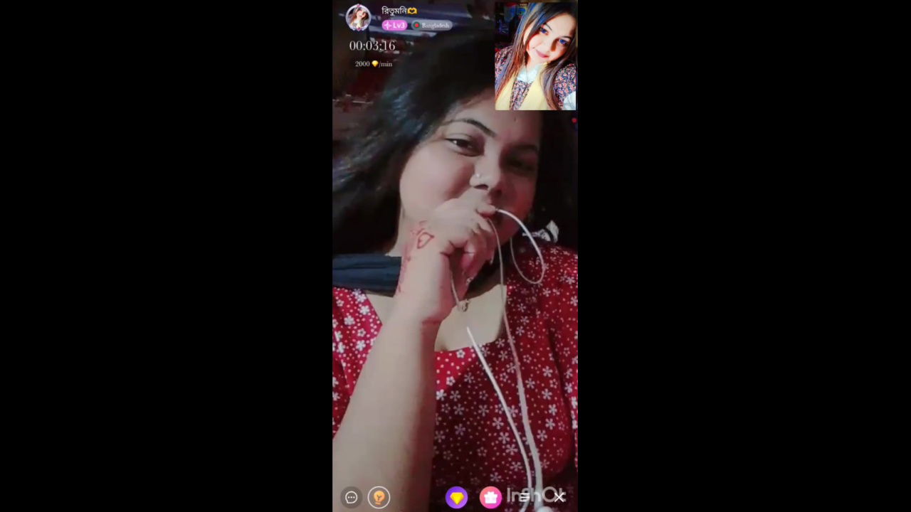 Steamy Desi49 Aunty MMS: Viral Desi Video of Seductive Bhabhi in Indian Web Series