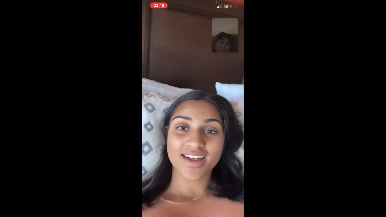 Cute Desi Girl Flashes Pussy on Steamy Video Call – Viral Desi MMS
