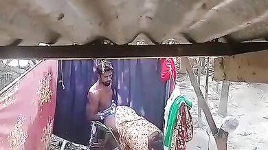 Big gaand muslim chachi fucked by bhatija in open bathroom