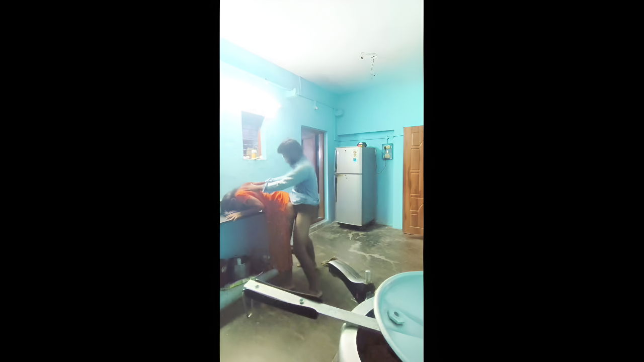 Desi49 Viral Desi Clips: Kitchen Mein Sali Ko Pela – Hot Bhabhi Aunty Desi Video MMS from Indian Web Series