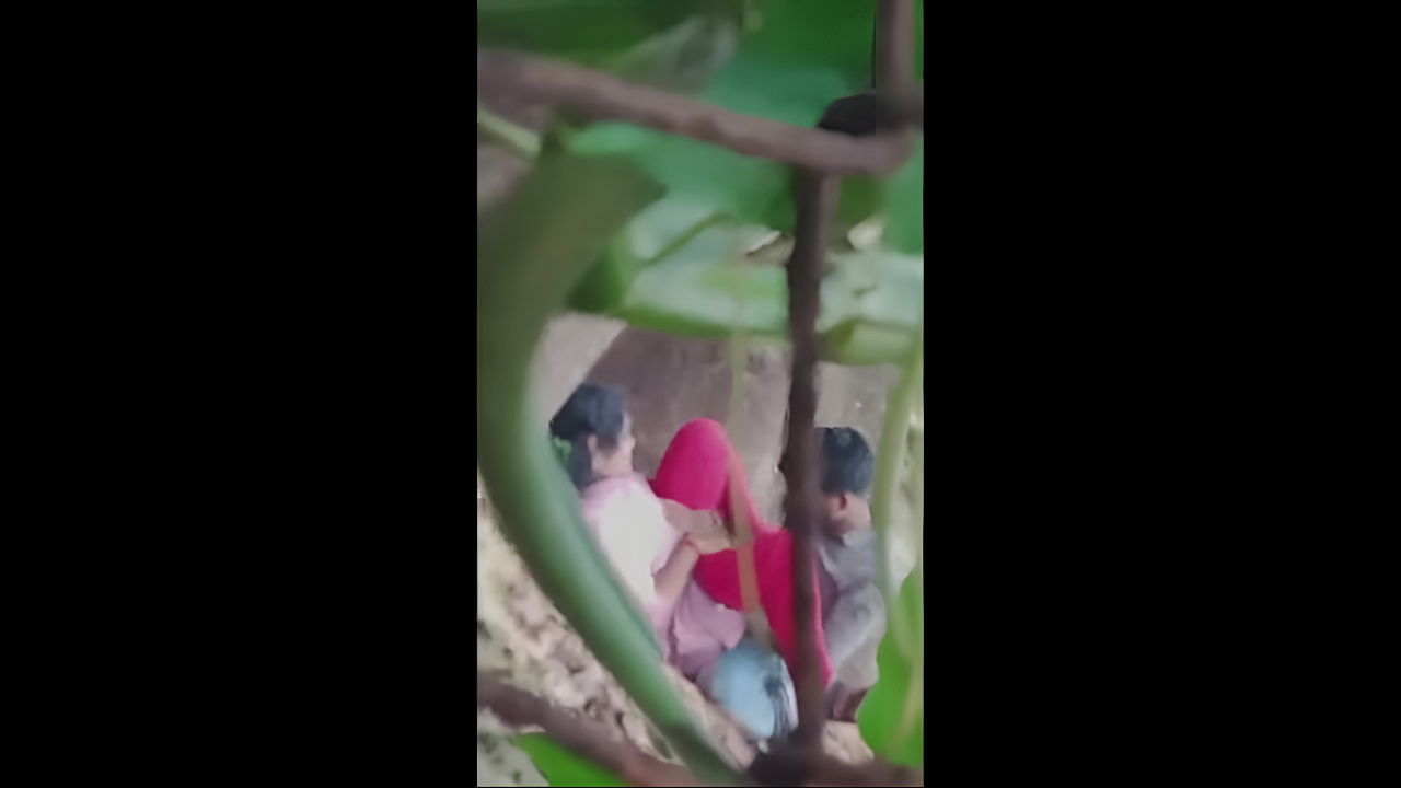 Leaked Desi MMS: Viral Aunty & Bhabhi Clips from desi49 Indian Web Series