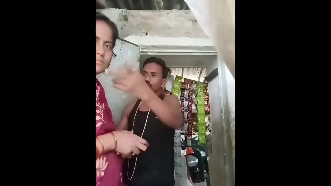 Viral Desi49 Village Couples Sex Video: Steamy Desi MMS of Aunty and Bhabhi in Indian Web Series