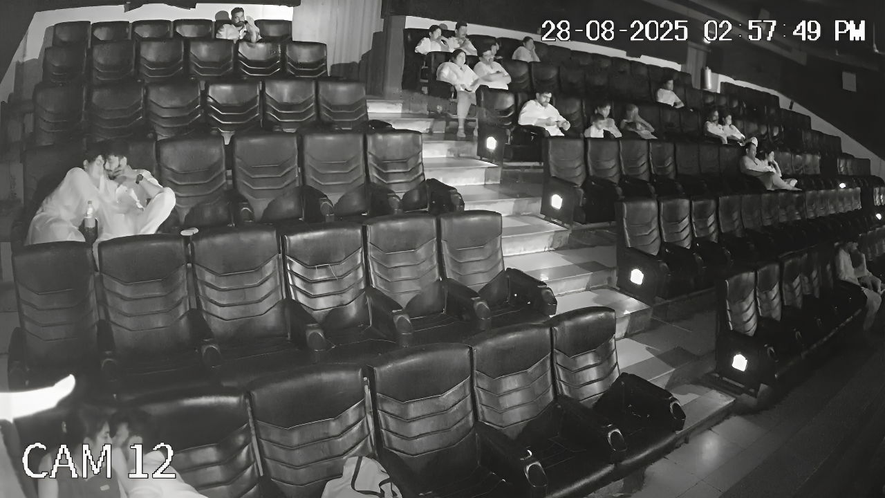 Desi49 Cinema Hall Part 3: Aunty Bhabhi Steamy Desi Video MMS in Viral Indian Web Series