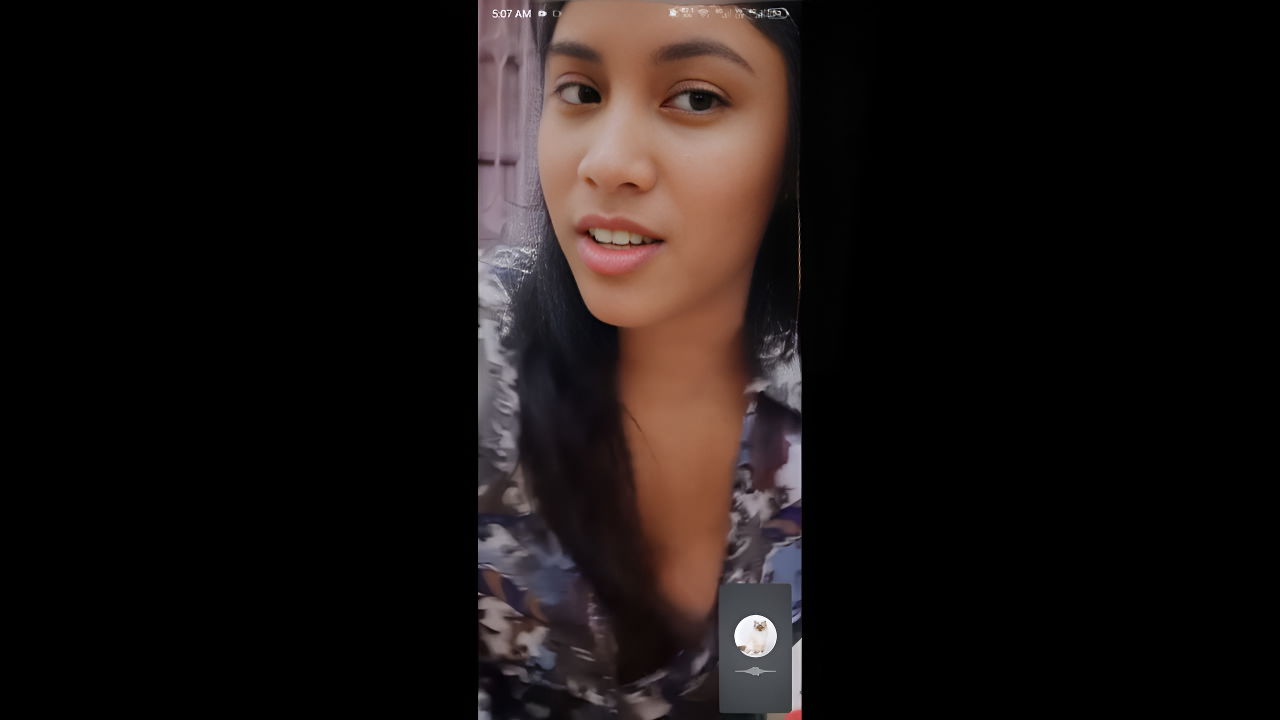 Stunning Desi Horny GF Fingering Her Wet Pussy in Viral Desi MMS